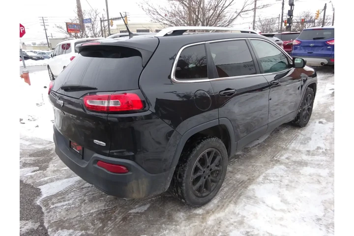 $8900 : 2014 Cherokee FWD 4dr Latitude image 5