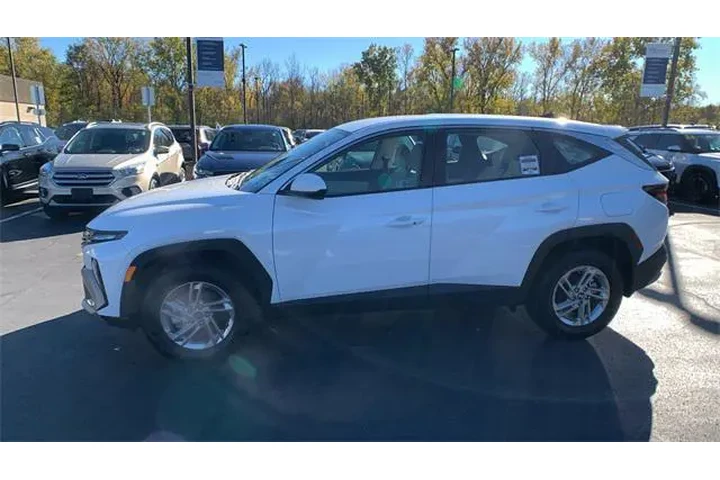 $25490 : Hyundai TUCSON 2025 AWD SE 4 image 2