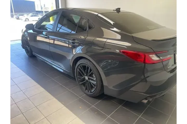 $29141 : Toyota Camry 2025 SE 4dr Sed image 9