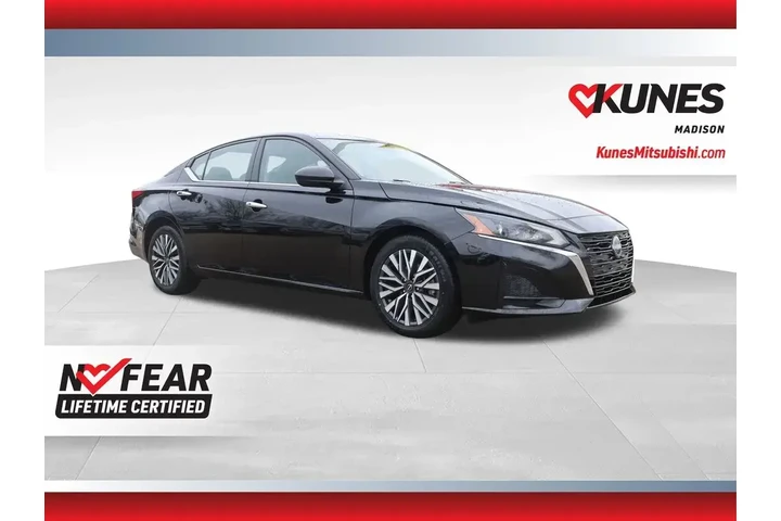 $20577 : Nissan Altima 2025 2.5 SV 4d image 1