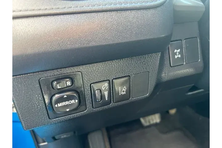 $14795 : Toyota RAV4 2017 AWD LE 4dr image 9