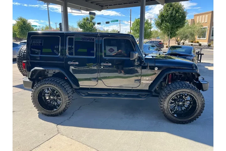 2017 Wrangler Unlimited Sahar image 4