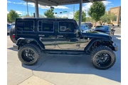 2017 Wrangler Unlimited Sahar thumbnail