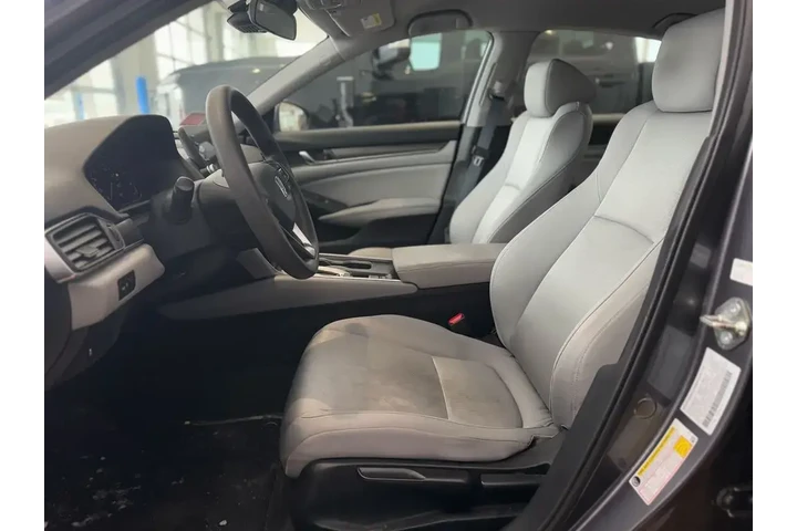 $19244 : Honda Accord 2018 LX 4dr Sed image 8