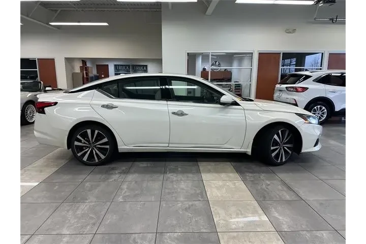 $16500 : Nissan Altima 2019 AWD 2.5 P image 9
