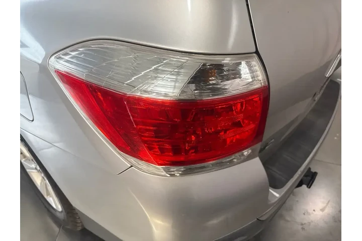 $8999 : Toyota Highlander 2012 Base image 10