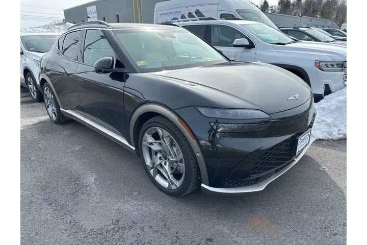$30887 : Genesis GV60 2023 AWD Perfor image 1