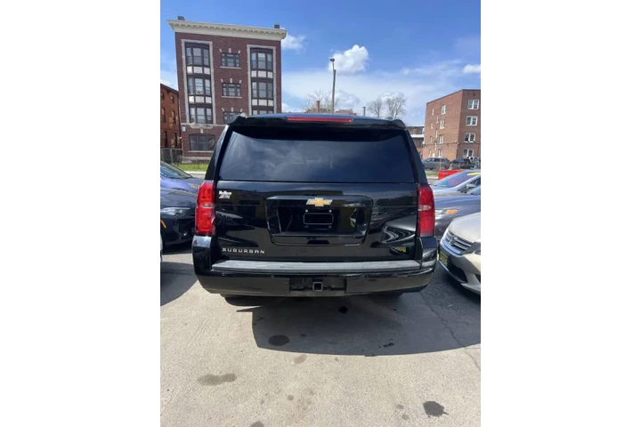 $16999 : 2016 Suburban LS image 7