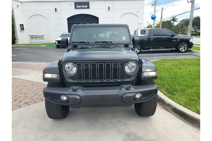 $33984 : Jeep Gladiator 2024 4x4 Will image 2