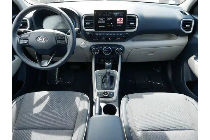 $21850 : Hyundai VENUE 2025 Limited 4 image 10
