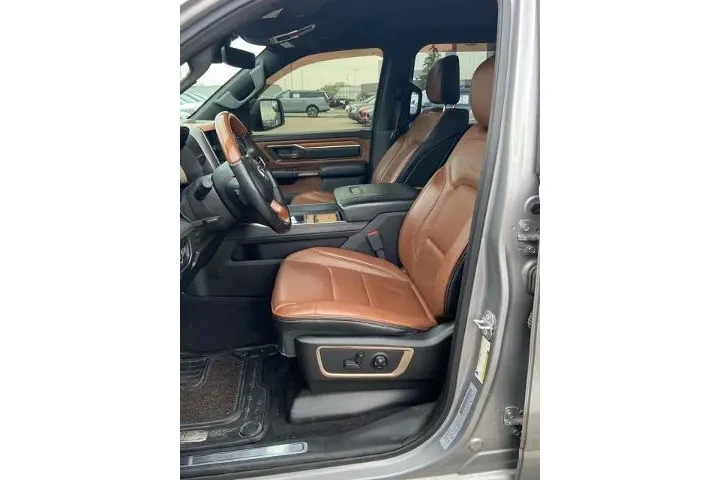 $32283 : Ram 1500 2019 4x4 Laramie Lo image 5