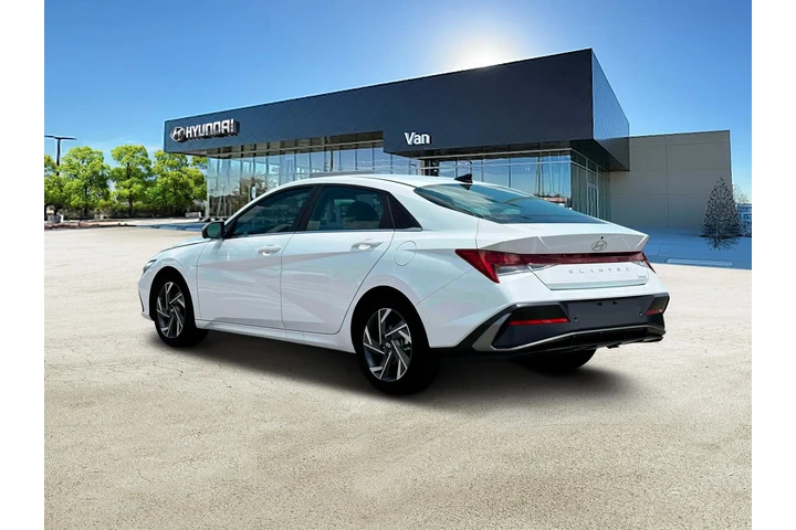 $21001 : Hyundai ELANTRA 2025 Limited image 5