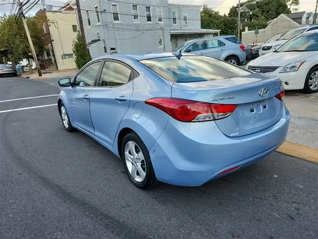 2011 Elantra Limited image 3