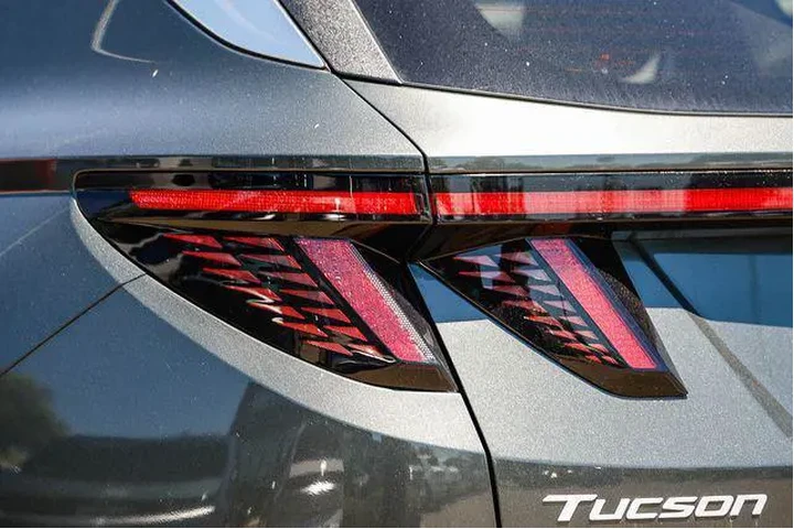 $34680 : Hyundai TUCSON Hybrid 2025 A image 10