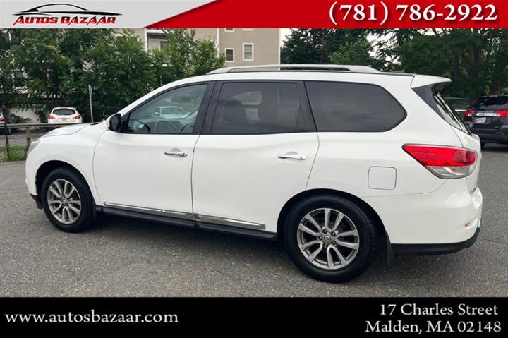 $6900 : Used 2013 Pathfinder 4WD 4dr image 8