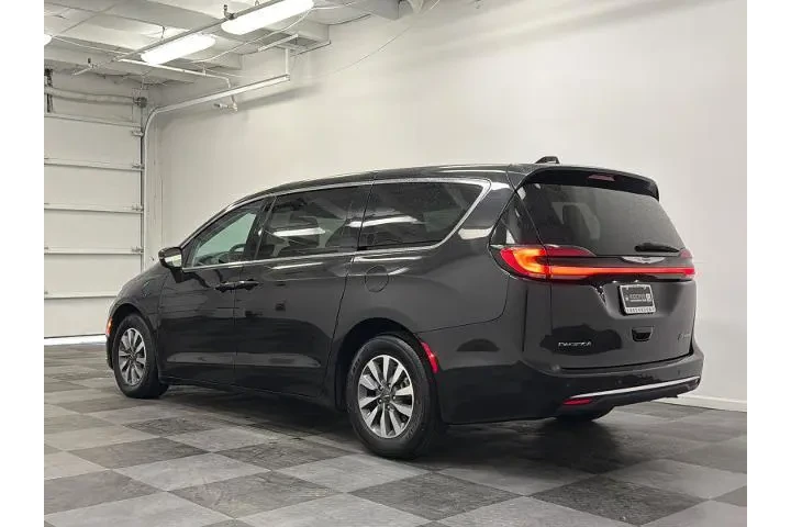 $26500 : Chrysler Pacifica Plug-In Hy image 6