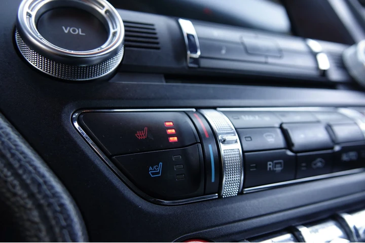 $15990 : 2017 Mustang EcoBoost Premium image 8