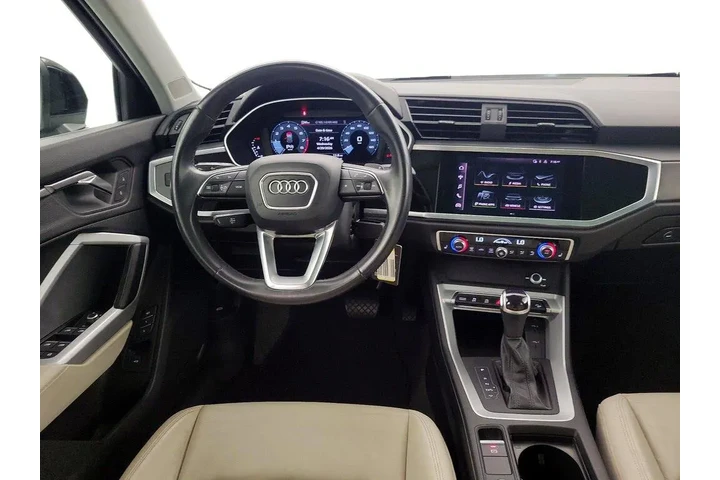 $28998 : Audi Q3 2022 AWD quattro S l image 10