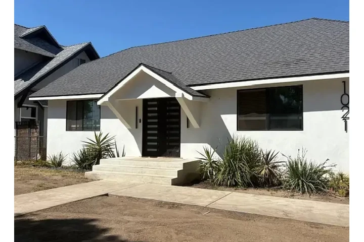 $1895 : This property located at 1021 image 1