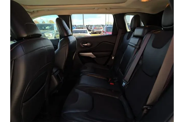 $14750 : Jeep Cherokee 2018 4x4 Trail image 9