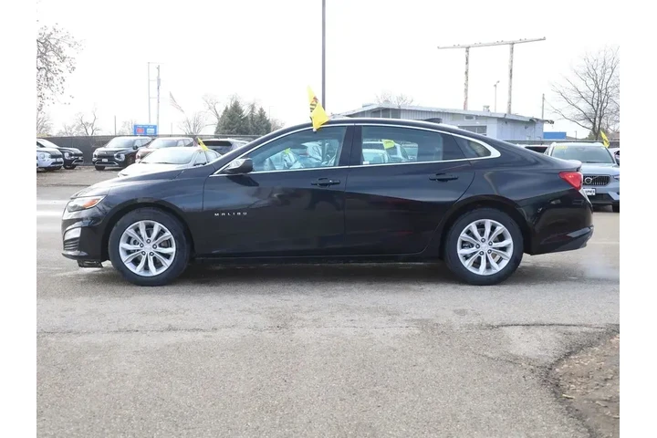 $17777 : Chevrolet Malibu 2024 LT 4dr image 6