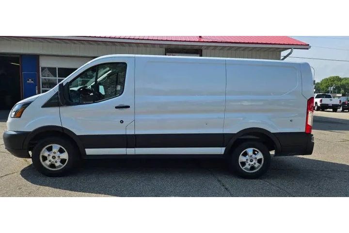 $17990 : 2019 Transit 250 image 1
