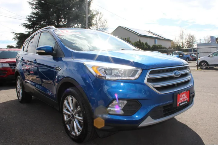 $15995 : 2017 Escape Titanium 4WD image 8