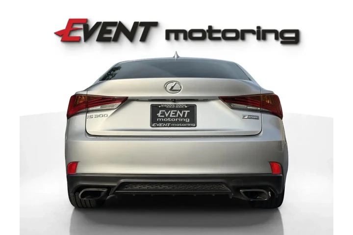 $20999 : 2018 IS image 5