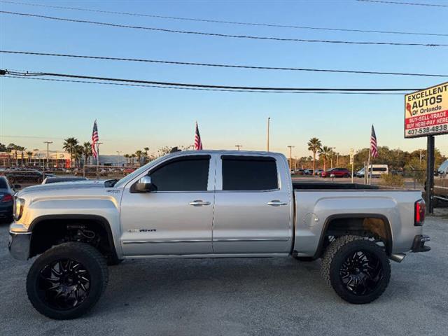 $22797 : 2018 GMC Sierra 1500 SLT image 9