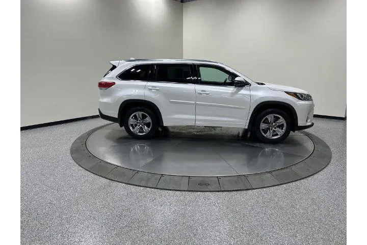 $29174 : Toyota Highlander 2019 AWD L image 5
