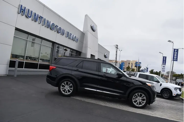 $30990 : Ford Explorer 2022 AWD XLT 4 image 3