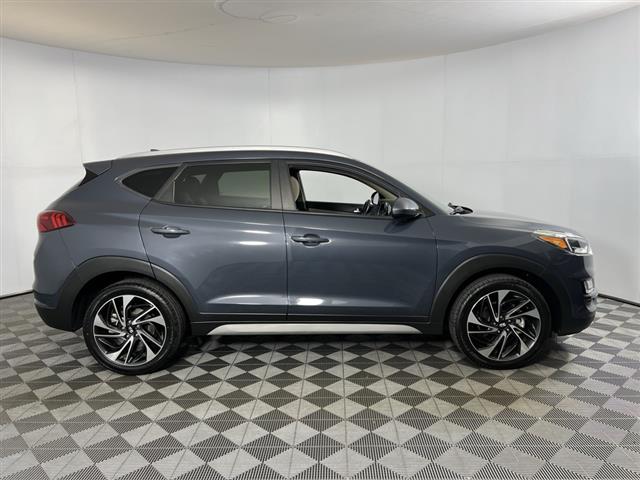 $20275 : HYUNDAI TUCSON SPORT image 5