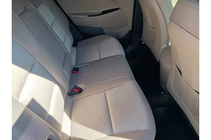 $12800 : 2016 Tucson SE image 6