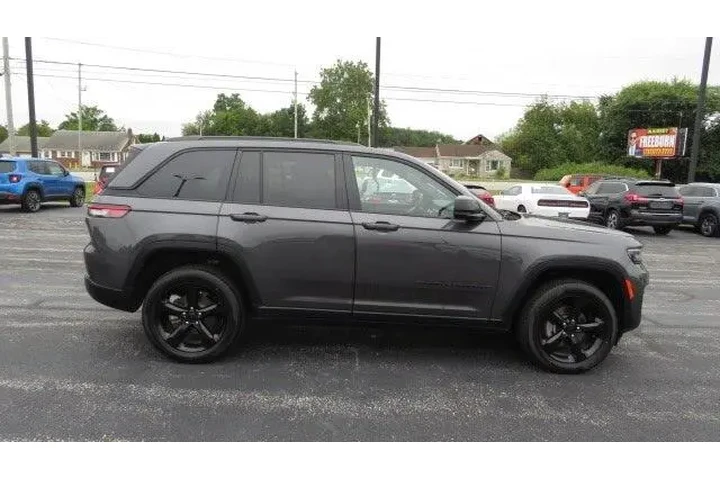 $32971 : Jeep Grand Cherokee 2022 4x4 image 9