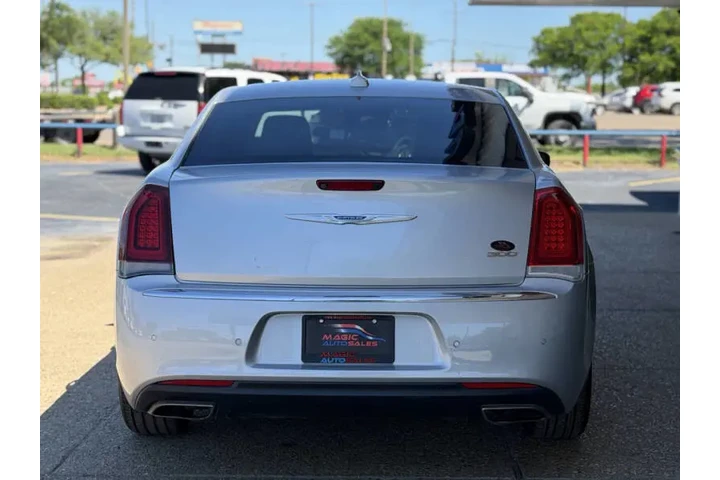 $17999 : 2019 300 Limited image 8