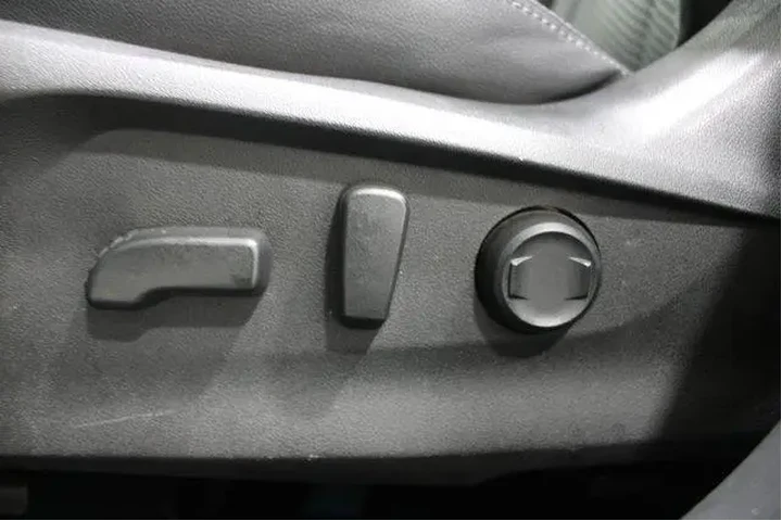 $28951 : Subaru Forester 2021 AWD Pre image 4