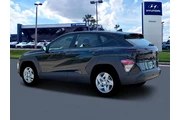 $27265 : Hyundai KONA 2026 SE 4dr SUV thumbnail