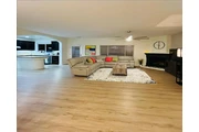 $1050 : beautifully Freshly painted thumbnail