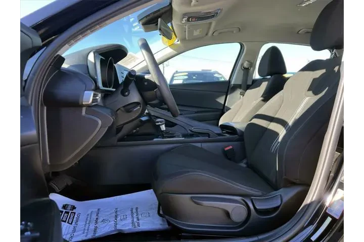 $18955 : Hyundai ELANTRA 2022 SEL 4dr image 9