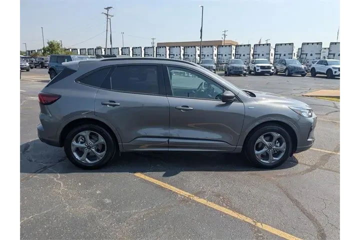 $24848 : Ford Escape 2024 ST-Line 4dr image 8