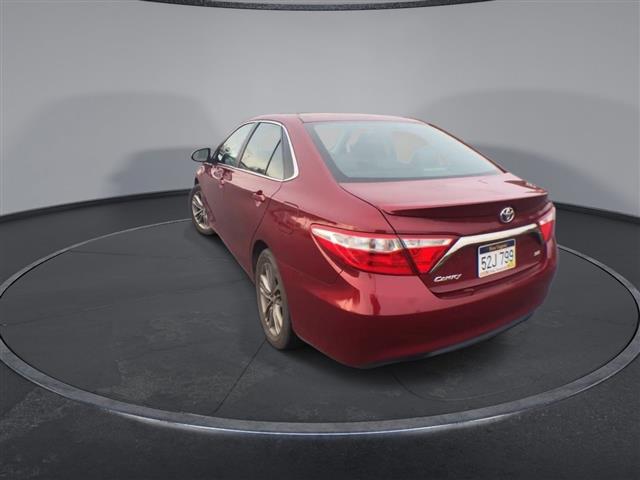 $17000 : PRE-OWNED 2017 TOYOTA CAMRY SE image 7