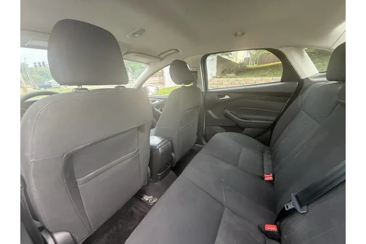 $4999 : 2017 Focus SE image 9