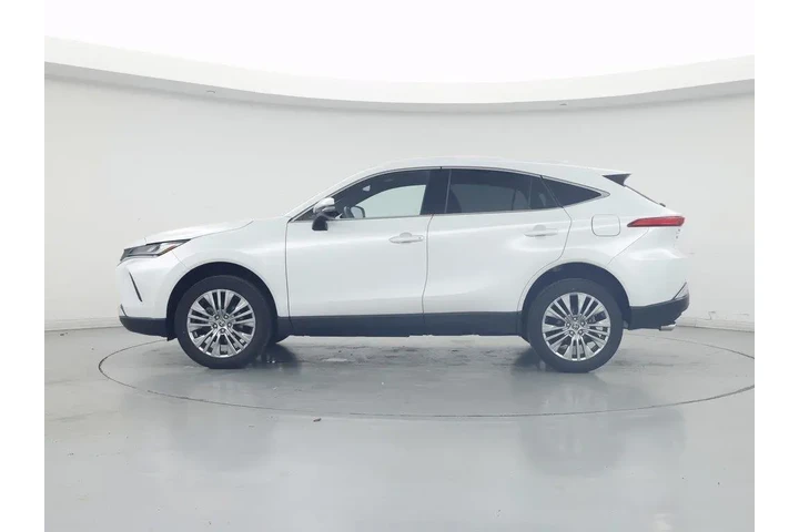 $34998 : Toyota Venza 2024 AWD XLE 4d image 3