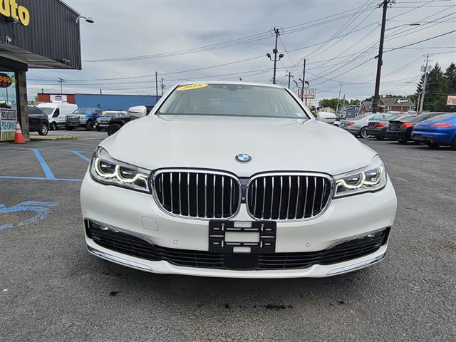 $37495 : 2018 BMW 7-Series image 3