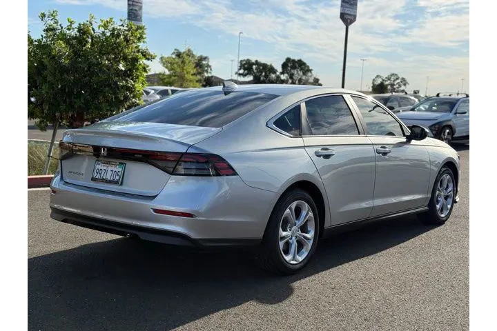 $26991 : Honda Accord 2025 LX 4dr Sed image 7