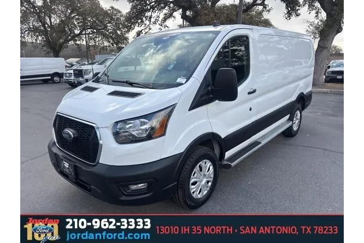 $33580 : Ford Transit 2024 250 3dr SW image 3