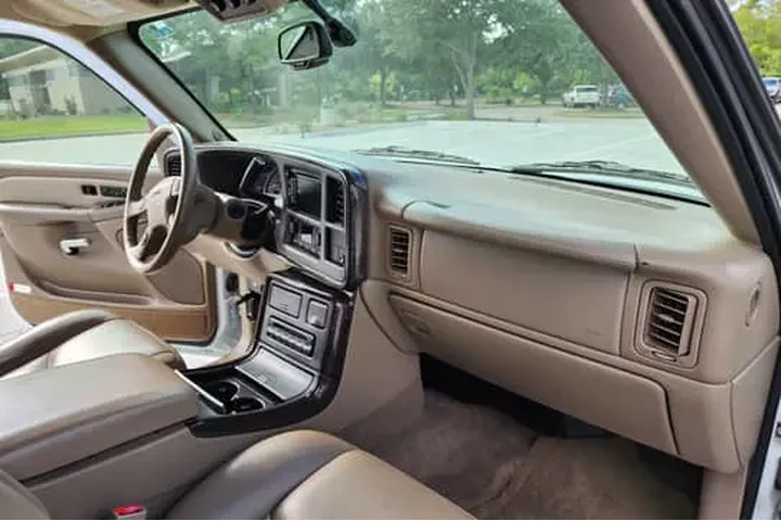 $6000 : Clean and still runs well image 3