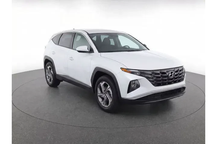$20271 : Hyundai TUCSON 2023 AWD SE 4 image 2