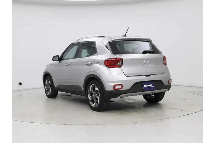 $20998 : Hyundai VENUE 2024 SEL 4dr C image 2