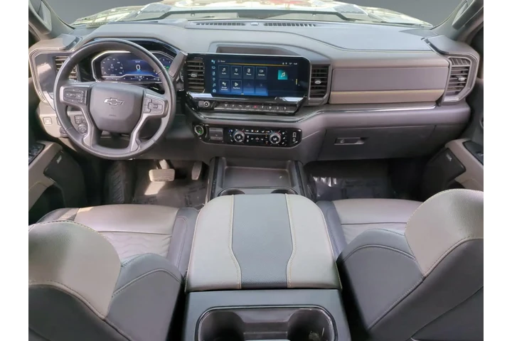 Chevrolet Silverado 2500HD 2 image 10